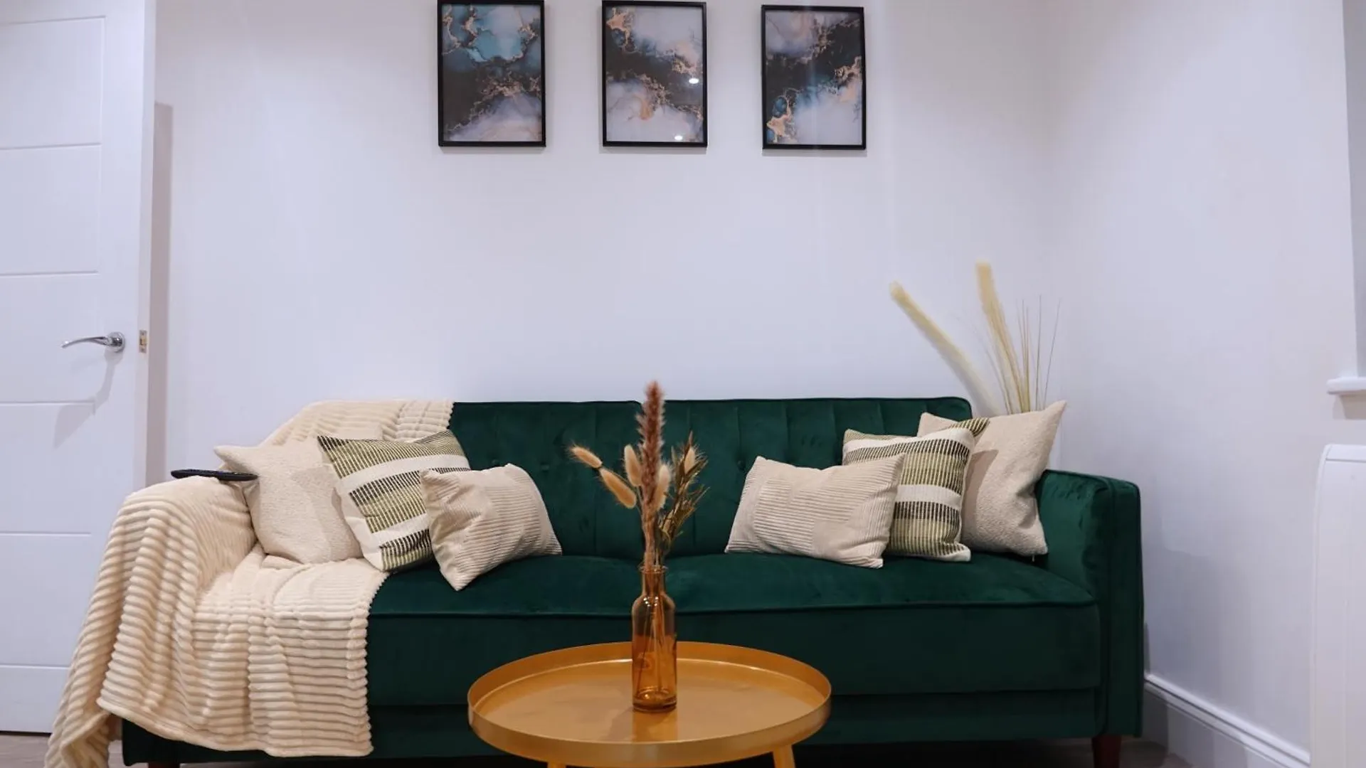 Cosy 1 Bedroom Apartment 브라이턴